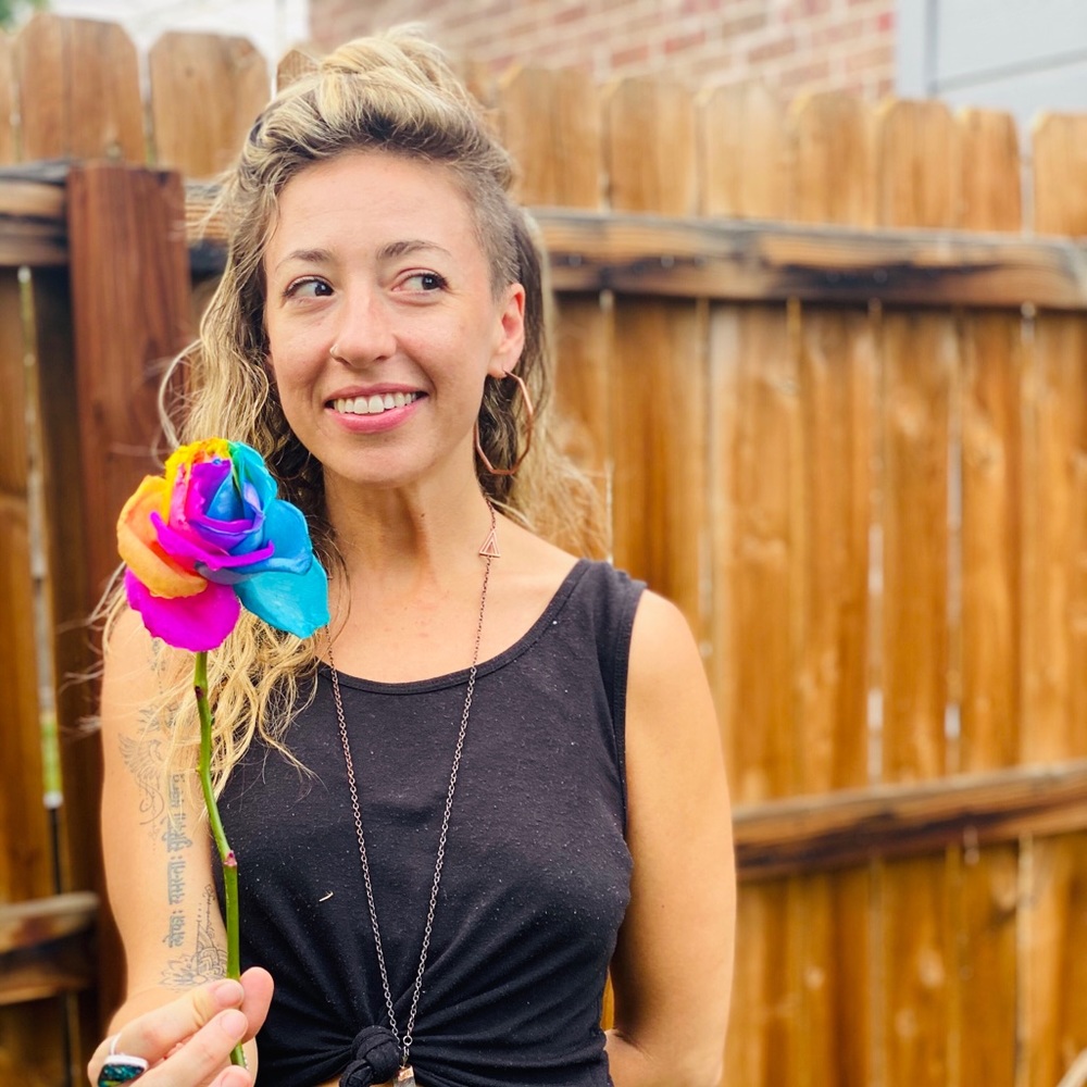 Meet your Posher, Danielle